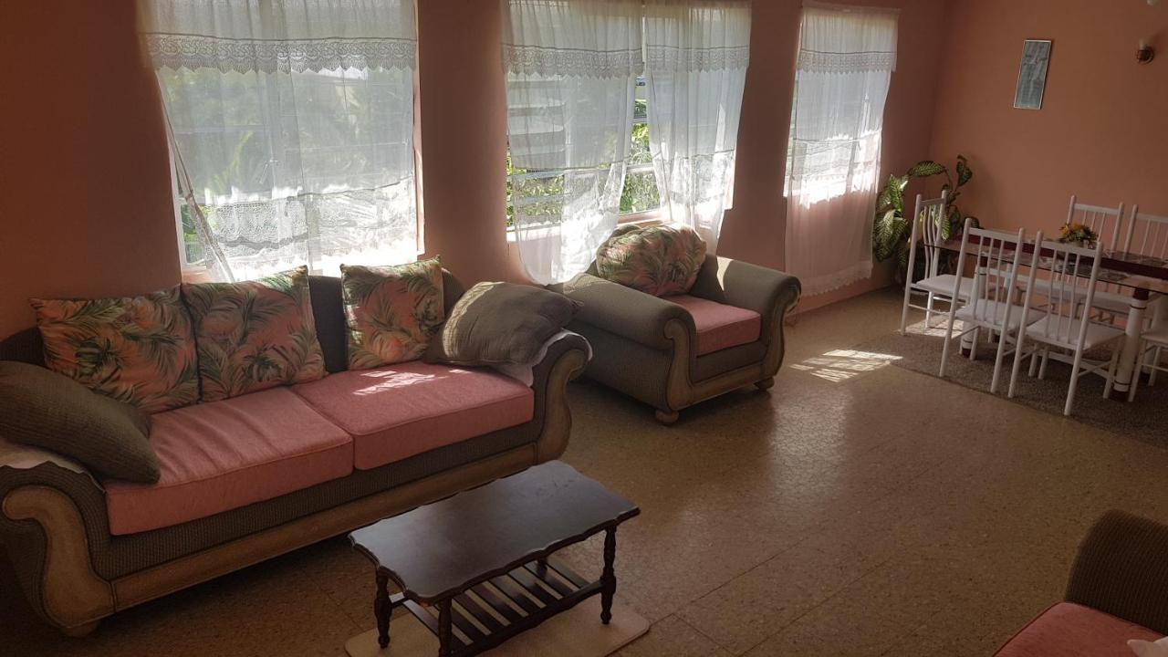 Appartamento Rain Bridgetown Esterno foto